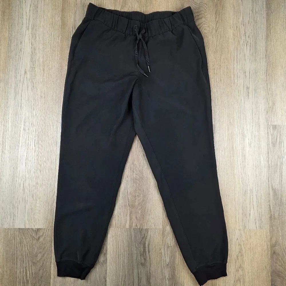 Lululemon Athletica High-Rise Jogger Pantd Size 8